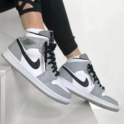 Nike Air Jordan 1 Retro High OG Sneakers