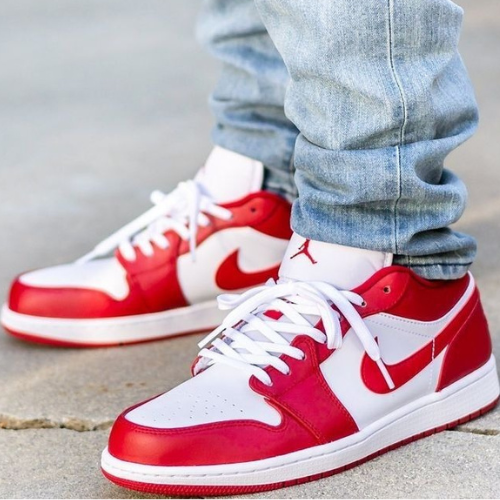 Nike Dunk Low Sneakers