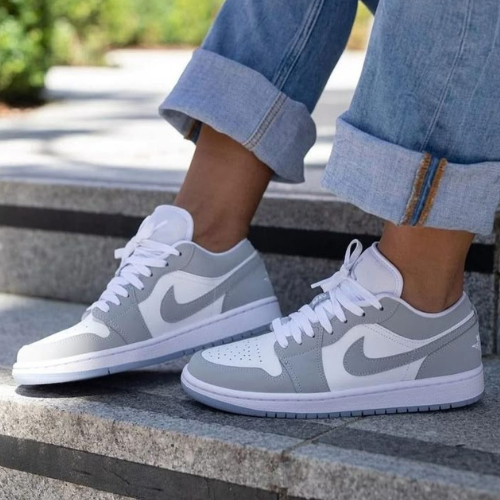 Nike Dunk Low Sneakers