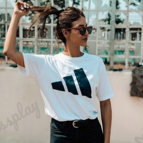 Adidas t-shirt big logo in the middle