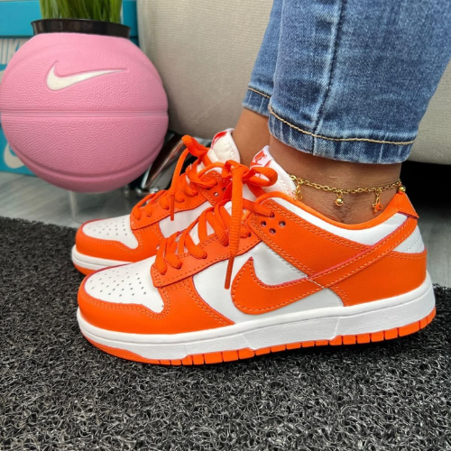 Nike Dunk Low Sneakers