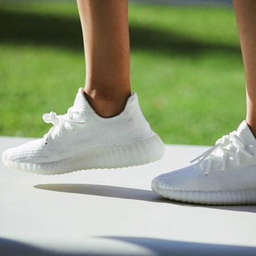 Yeezy 350 V2