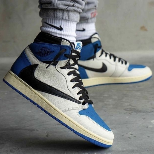 Nike Air Jordan 1 Retro HI Travis Scott Sneakers