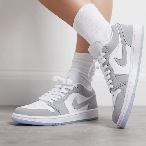Nike Dunk Low Sneakers