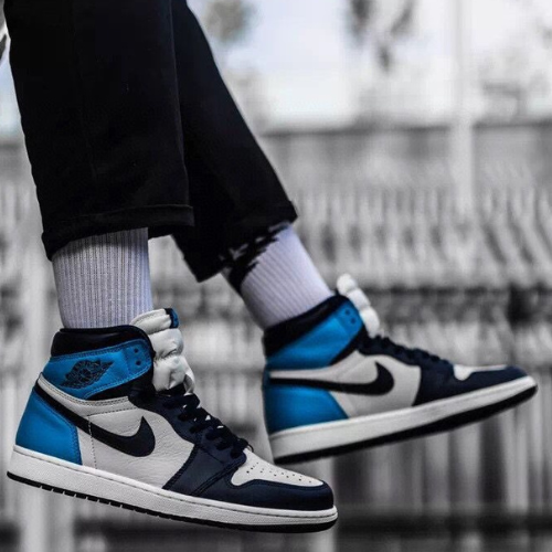 Air Jordan 1 Retro High OG "Obsidian Blue White Black"