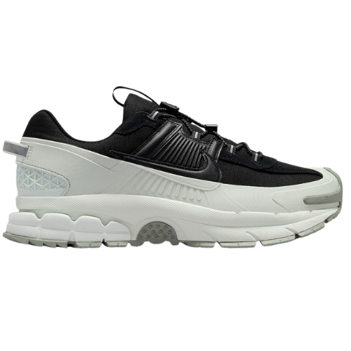 Nike Zoom Vomero 5 Roam Sneakers