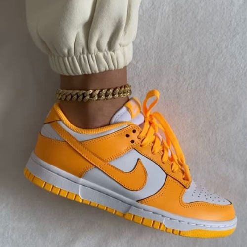 Nike Dunk Low Sneakers