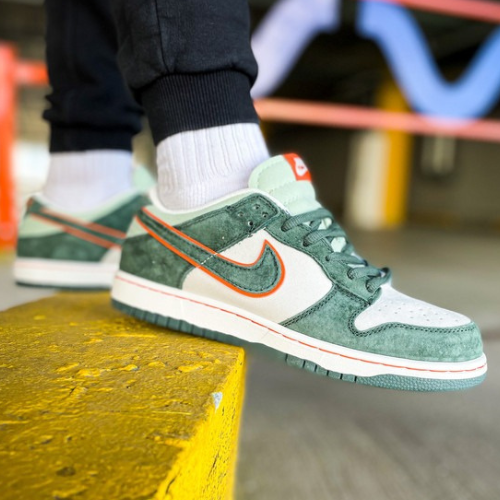 Otomo Katsuhiro x Nike SB Dunk Low