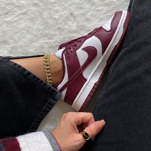 Nike Dunk Low Sneakers