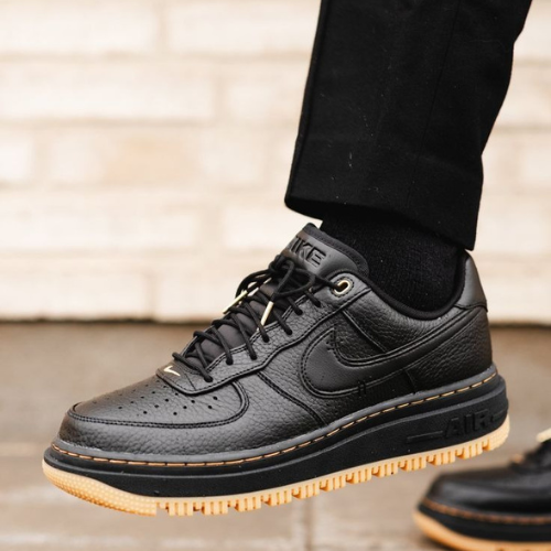 Nike Air Force 1 Luxe Sneakers
