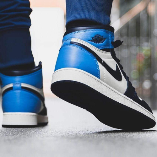 Air Jordan 1 Retro High OG "Obsidian Blue White Black"