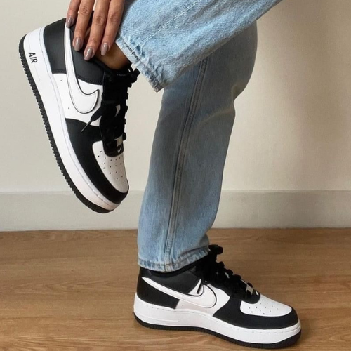 Nike Air Force 1 '07 "Panda"