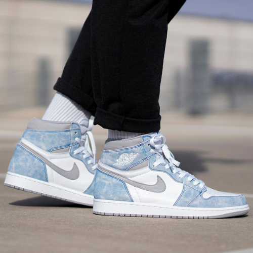 Jordan 1 Retro High "Hyper Royal"