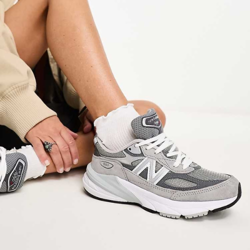 New Balance 990v6 Sneakers